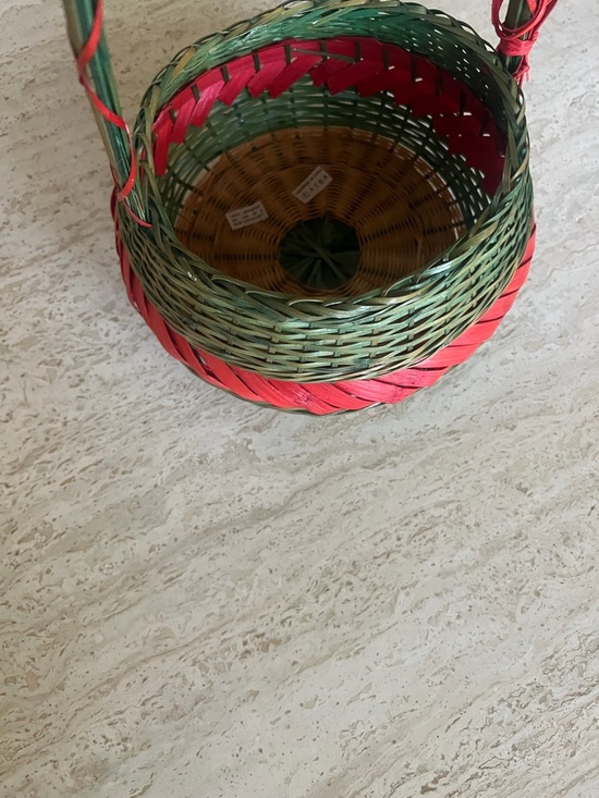 Vintage Basket - Picture 3 of 4
